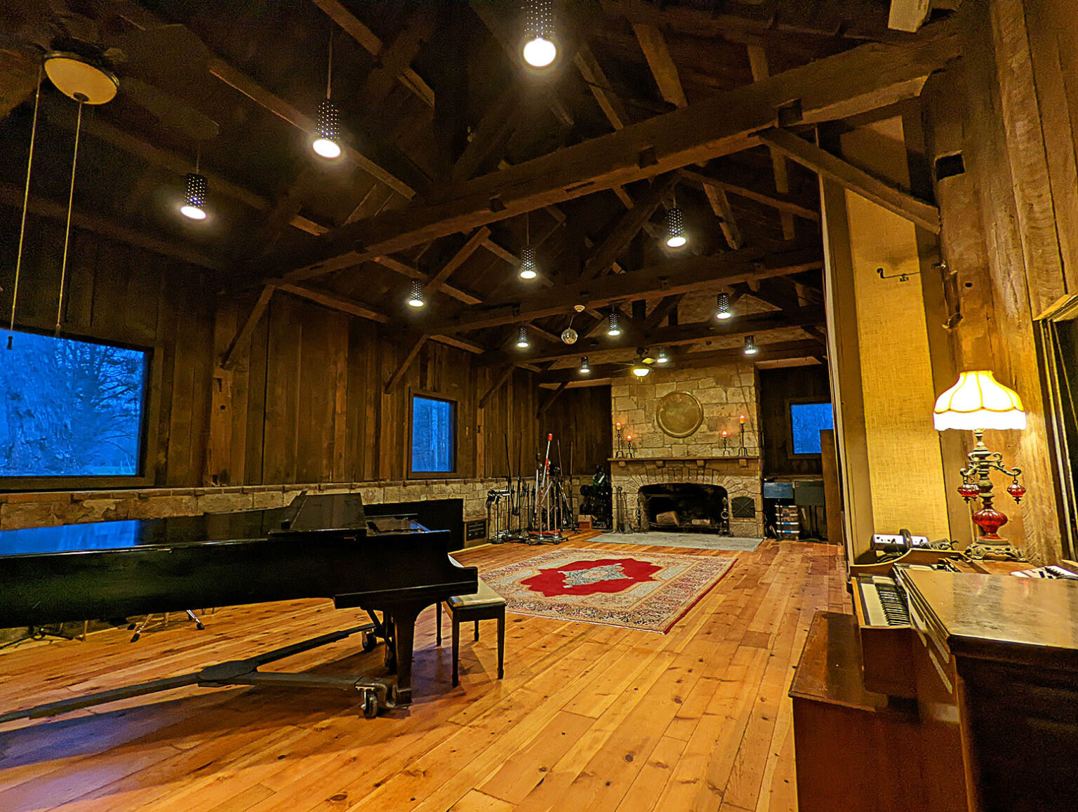 Real studio photo for Suma Recording Studio